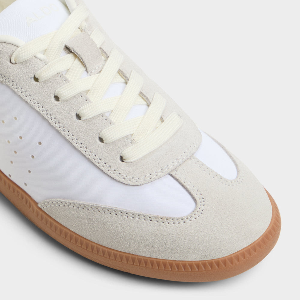 Aldo | Clubstyle White/Black Women's Low top sneakers - Jogger sneaker, Jogger sole