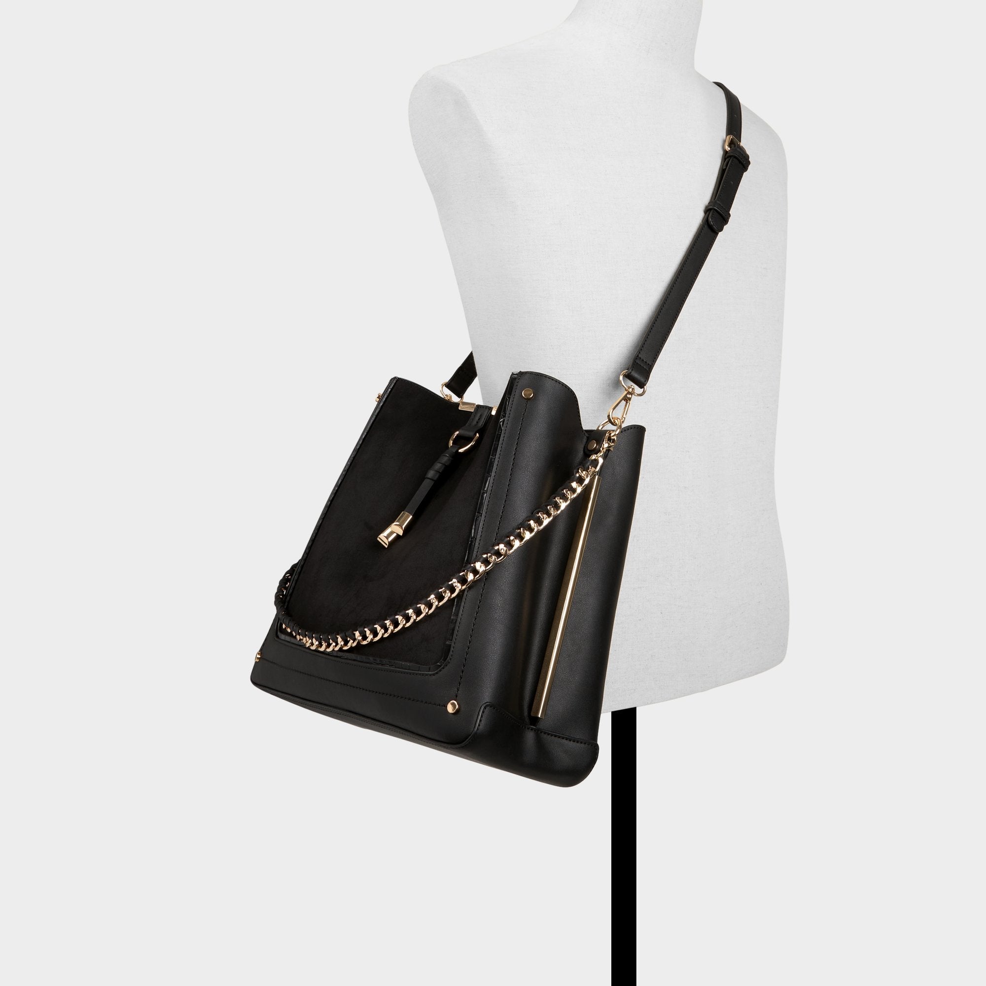 Aldo | Nalaynaa in Black - Bucket bag